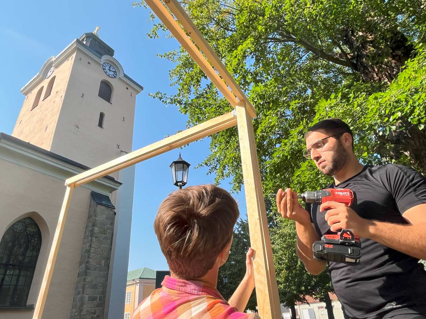 Students by the Kristine church in Jönköping.