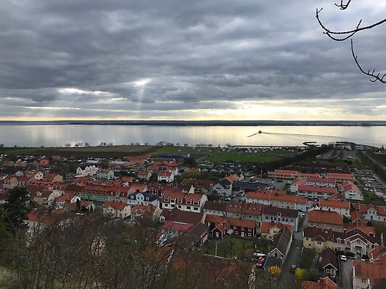 Drone photo of Gränna with lake Vättern in the background